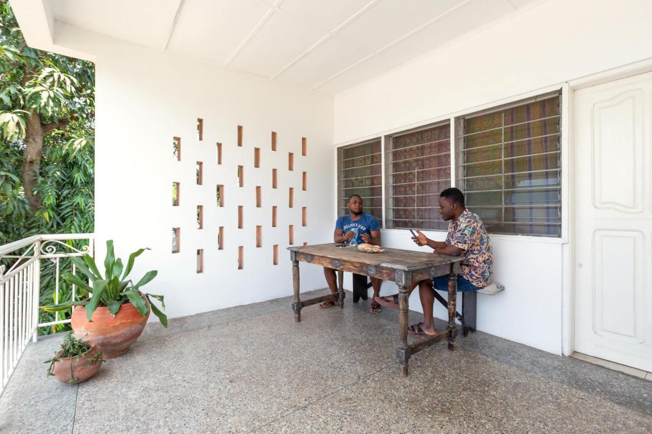 Agoo Hostel (Adults Only) Accra Esterno foto